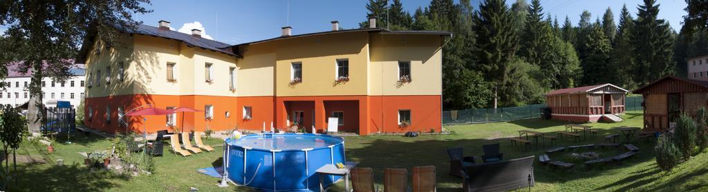 Apartmany Lestarka Korenov Exterior photo